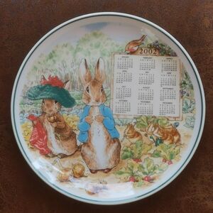 Wedgwood White Blue Green Peter Rabbit 2002 Calendar Plate